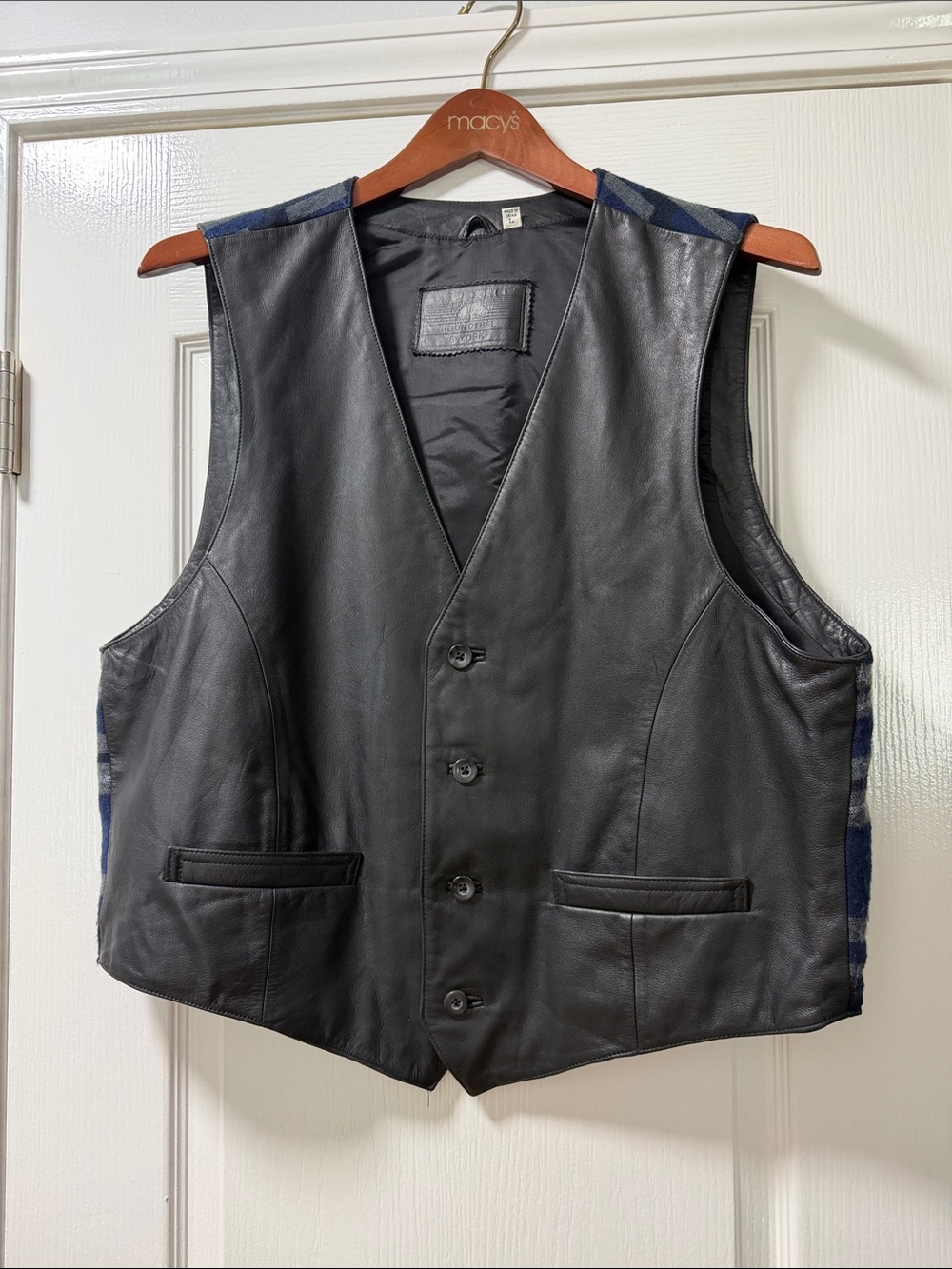 Vintage Roundtree & Yorke Black Leather Vest w/ Navy Back